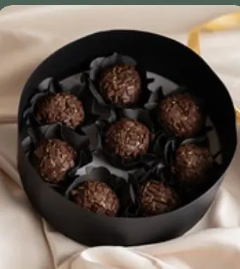 Caixa com 8 brigadeiros